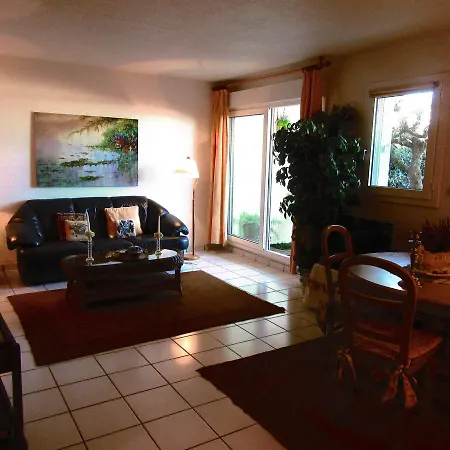 T3 Piscine Et Jardin Milady - B9068 Apartman *